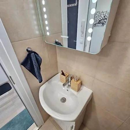 Апартамент Seaview Maisonette Mama Africa *